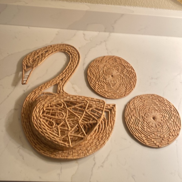 Vintage Woven Swan Wall Decor 3-piece - Picture 2 of 6